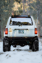 Load image into Gallery viewer, 80 Series Land Cruiser with Snowbound Customs Chase Lights
