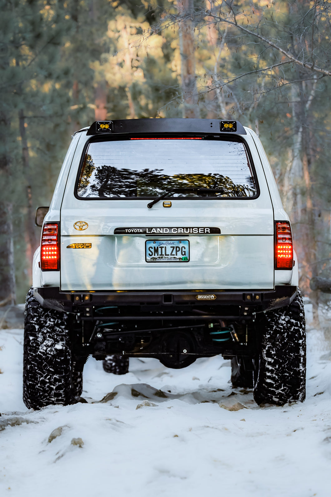 80 Series Land Cruiser with Snowbound Customs Chase Lights